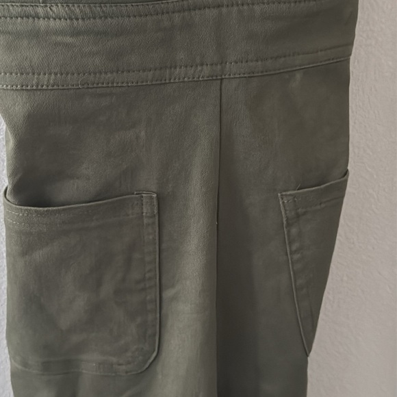 Sincerely Jules Jumpsuit military Green Plunge Front Halter Zip Up jumpsuit Sz S - Picture 4 of 10